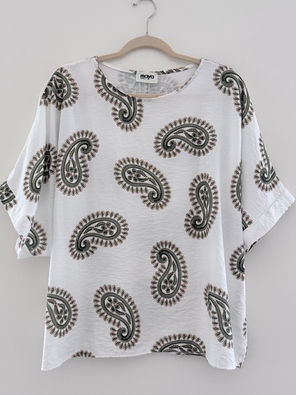Made in Italy. White Short-Sleeve Top with Olive Paisley Print